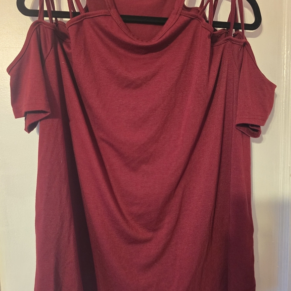 Amazon Women's Red Cold Shoulder Top - Picture 5 of 5